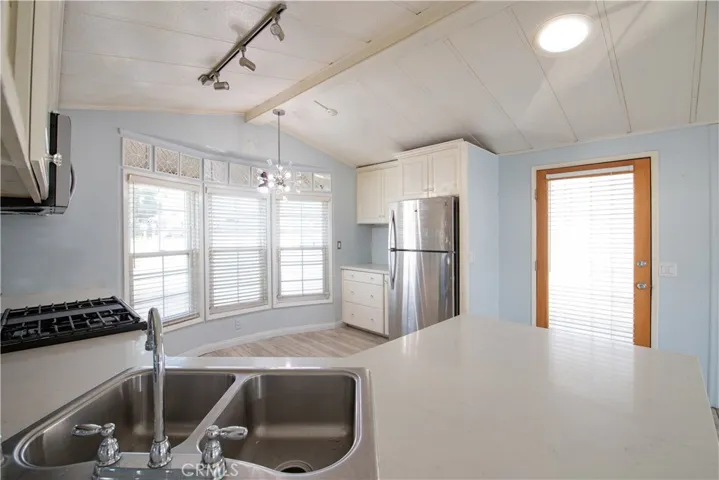 198 Skyline Drive 68, Thousand Oaks, California 91362