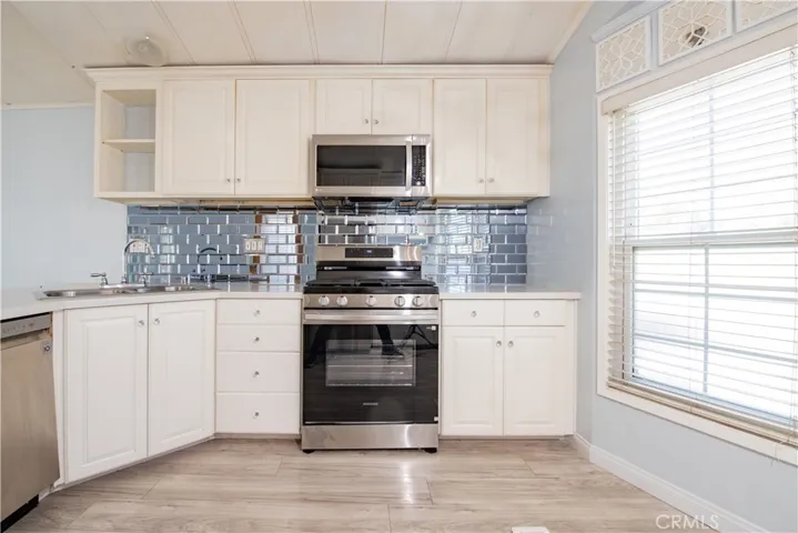 198 Skyline Drive 68, Thousand Oaks, California 91362