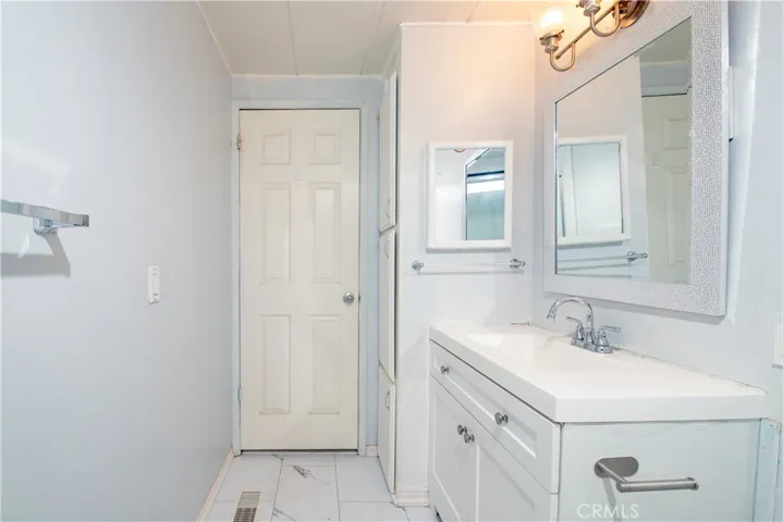 198 Skyline Drive 68, Thousand Oaks, California 91362