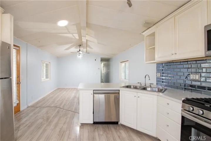 198 Skyline Drive 68, Thousand Oaks, California 91362
