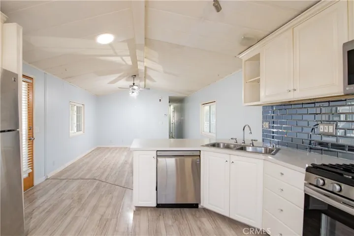 198 Skyline Drive 68, Thousand Oaks, California 91362