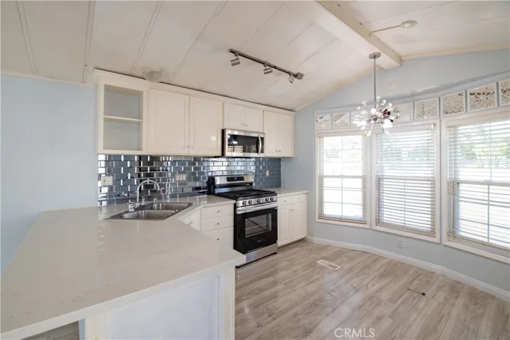198 Skyline Drive 68, Thousand Oaks, California 91362