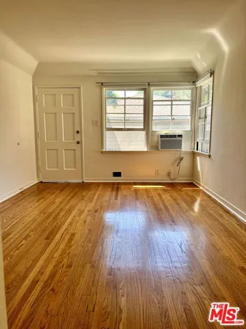 2916 Reservoir, Los Angeles, California 90026