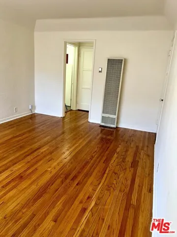 2916 Reservoir, Los Angeles, California 90026