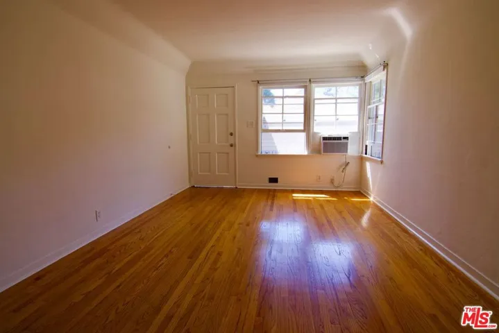 2916 Reservoir, Los Angeles, California 90026