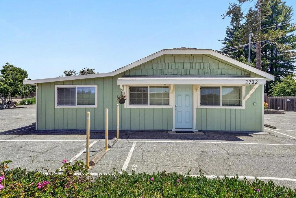 2732 Freedom Blvd