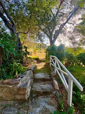 7916 Glenties Lane, Sunland, California 91040