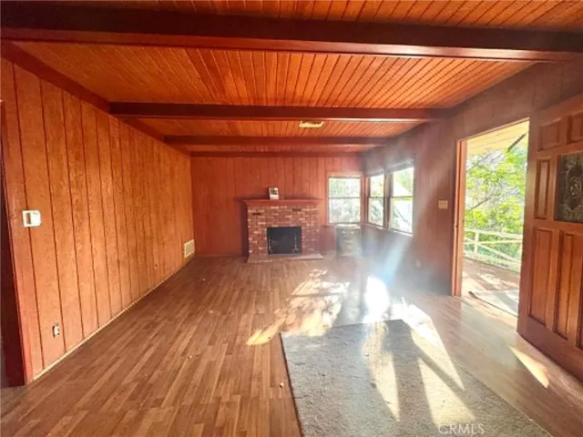 7916 Glenties Lane, Sunland, California 91040