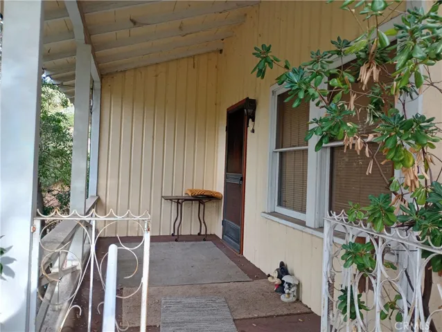 7916 Glenties Lane, Sunland, California 91040