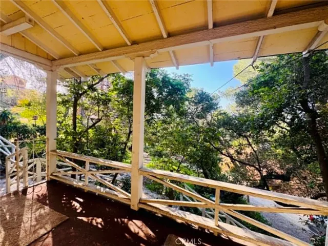 7916 Glenties Lane, Sunland, California 91040