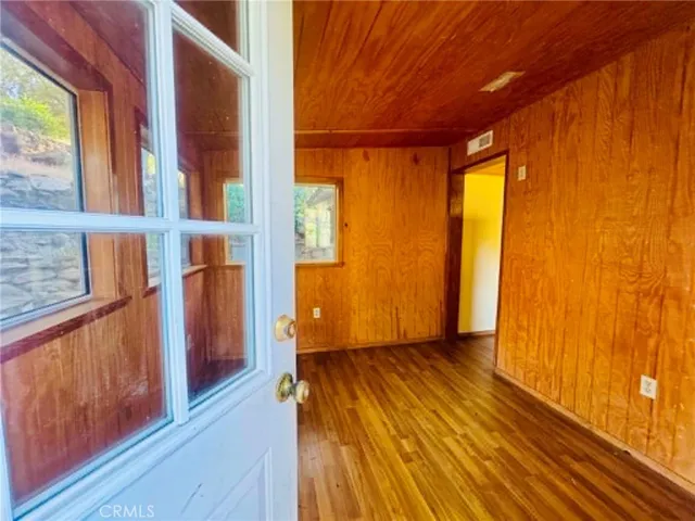 7916 Glenties Lane, Sunland, California 91040