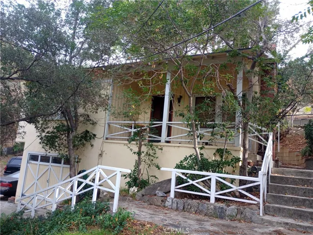 7916 Glenties Lane, Sunland, California 91040