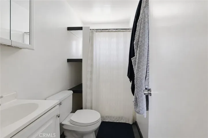 12239 Cedar Avenue, Hawthorne, California 90250