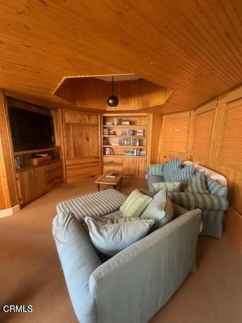 Den