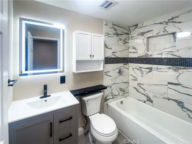 2053 Malcolm, Simi Valley, California 93065