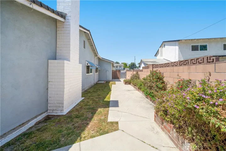 2053 Malcolm, Simi Valley, California 93065