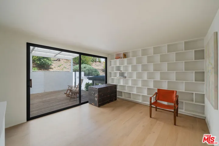 1071 Tellem Drive, Pacific Palisades, California 90272