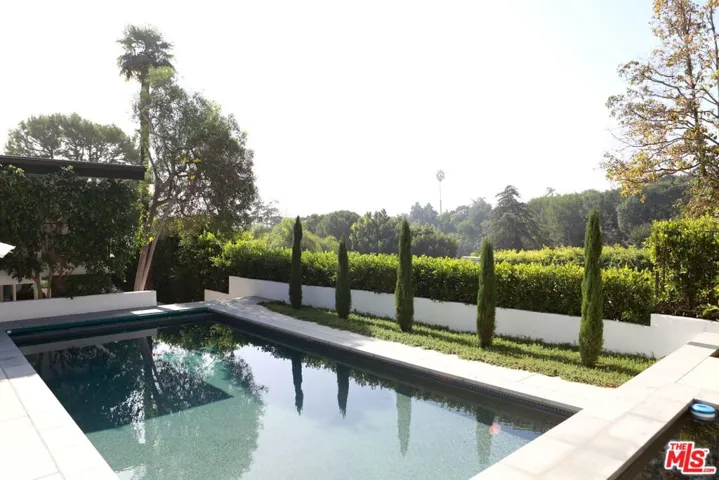 1071 Tellem Drive, Pacific Palisades, California 90272