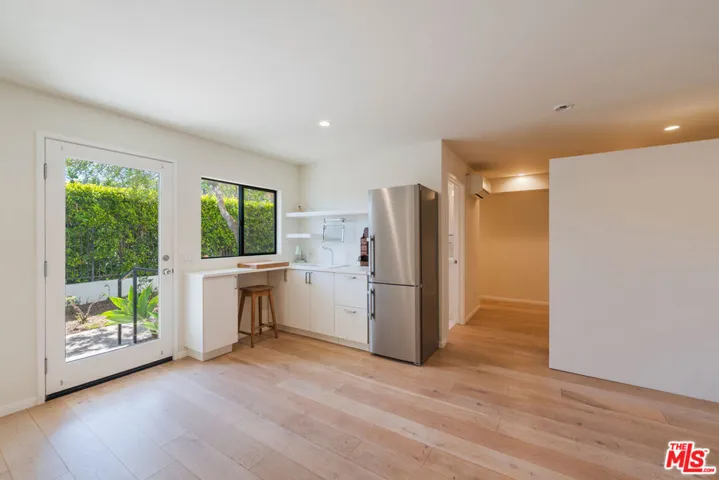 1071 Tellem Drive, Pacific Palisades, California 90272