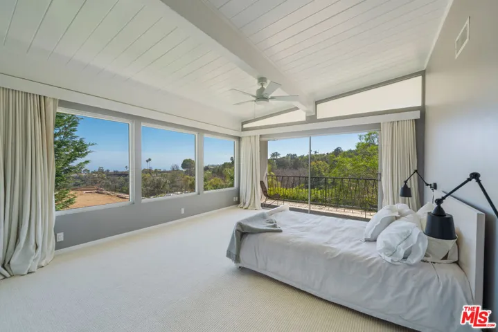 1071 Tellem Drive, Pacific Palisades, California 90272