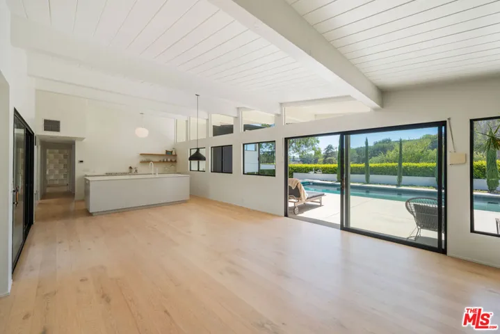 1071 Tellem Drive, Pacific Palisades, California 90272