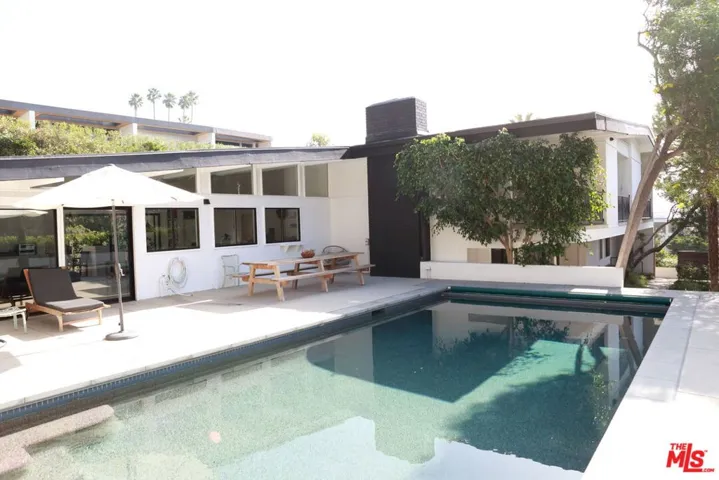 1071 Tellem Drive, Pacific Palisades, California 90272