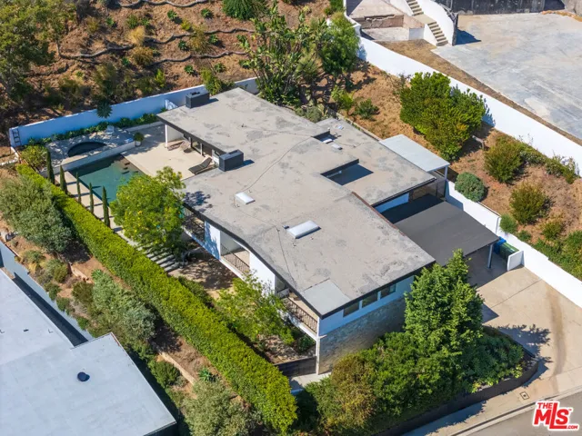 1071 Tellem Drive, Pacific Palisades, California 90272