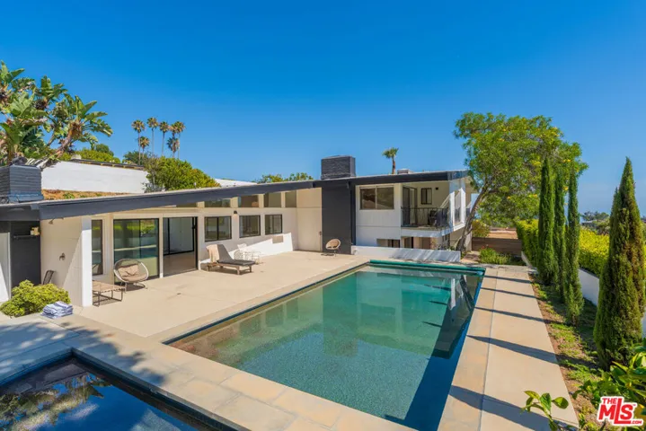 1071 Tellem Drive, Pacific Palisades, California 90272