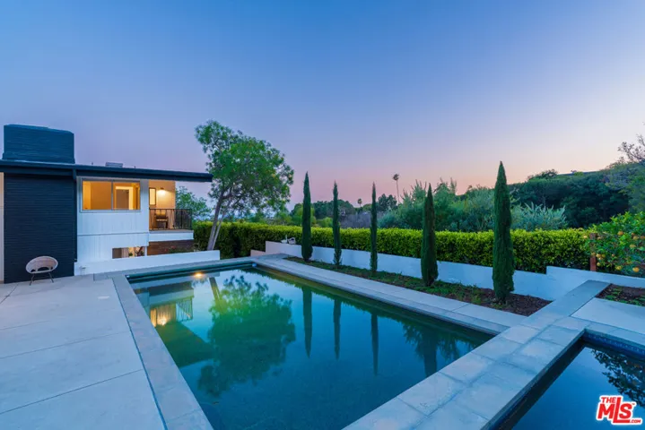 1071 Tellem Drive, Pacific Palisades, California 90272