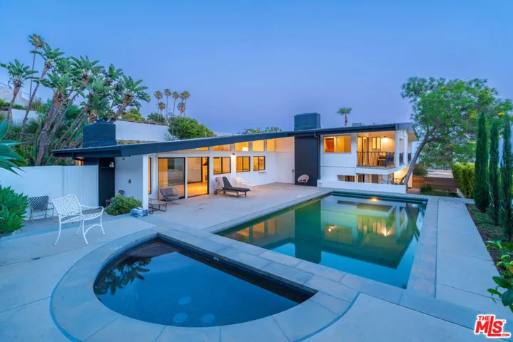 1071 Tellem Drive, Pacific Palisades, California 90272