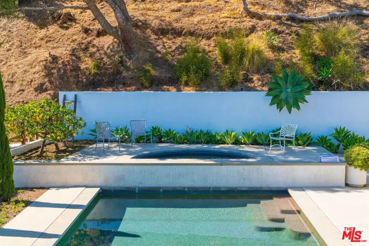 1071 Tellem Drive, Pacific Palisades, California 90272