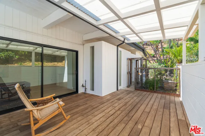 1071 Tellem Drive, Pacific Palisades, California 90272