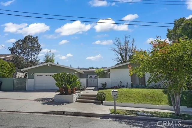 22740 Liberty Bell Road, Calabasas, California 91302
