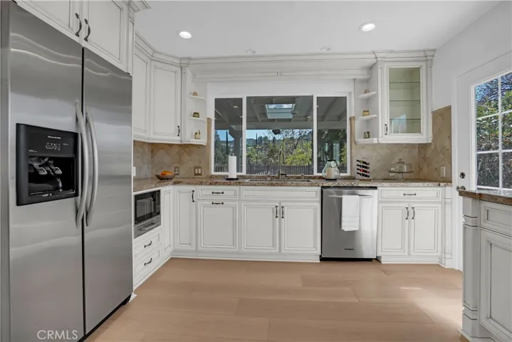 22740 Liberty Bell Road, Calabasas, California 91302