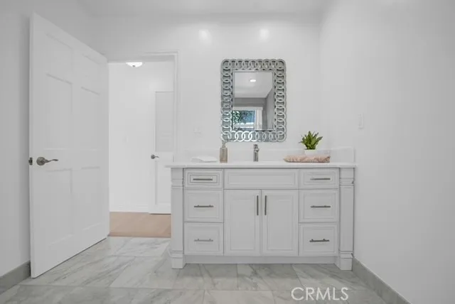 22740 Liberty Bell Road, Calabasas, California 91302