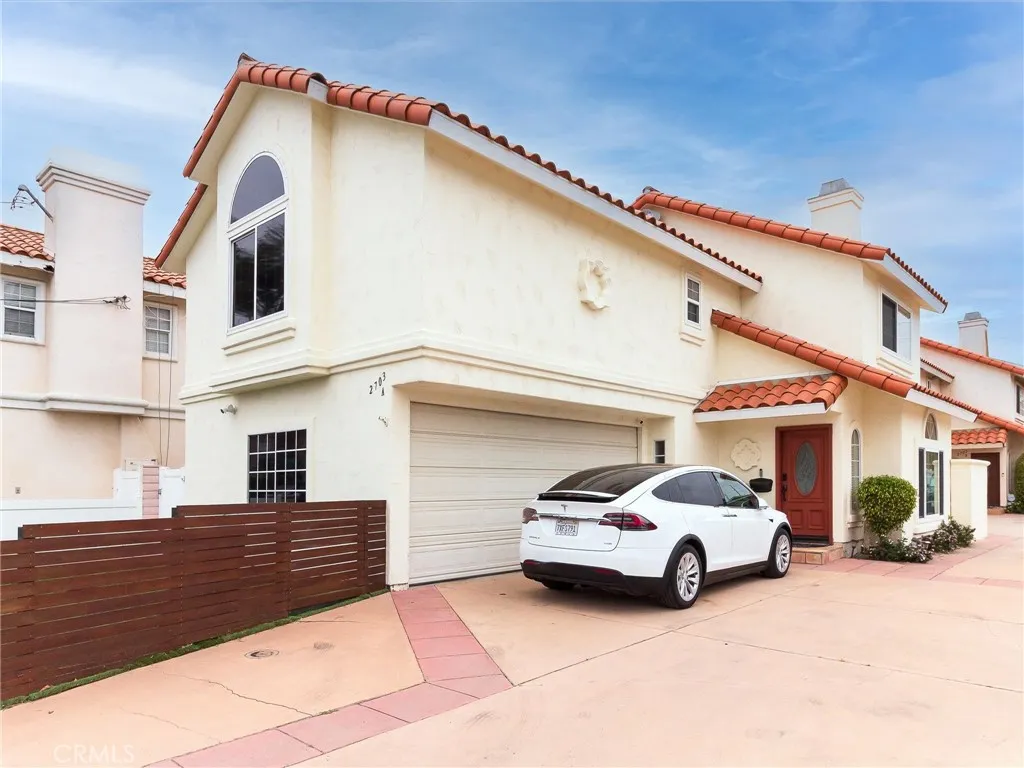 2703 Huntington Ln