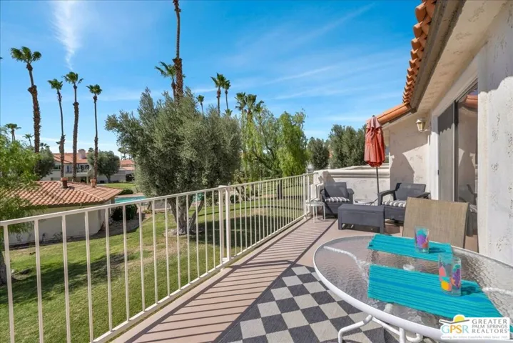688 Vista Lago Circle, Palm Desert, California 92211