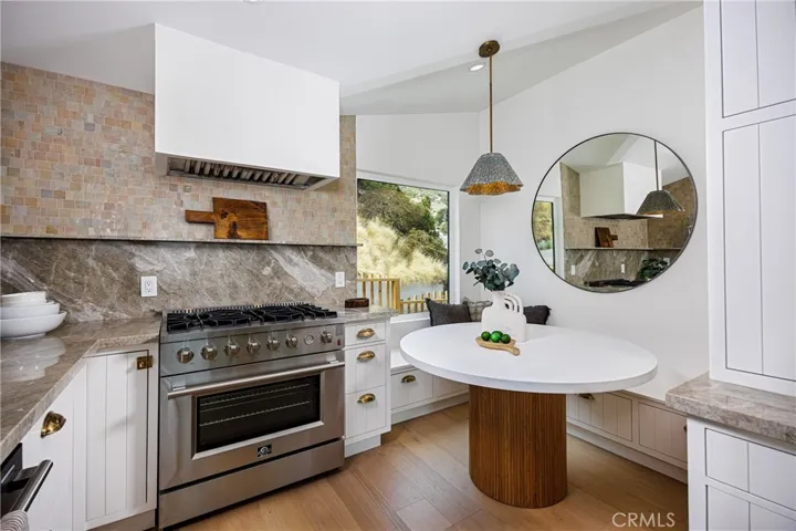 Main house: nook off kitchen
