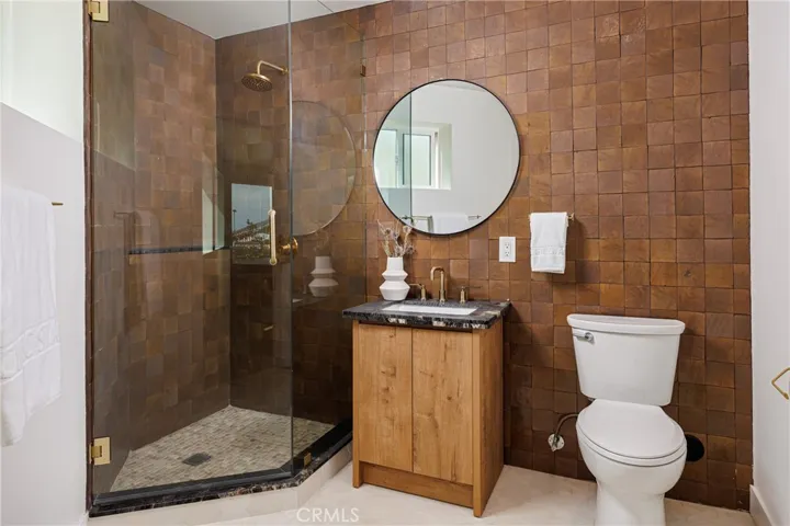 Main house: Bathroom off office/retreat