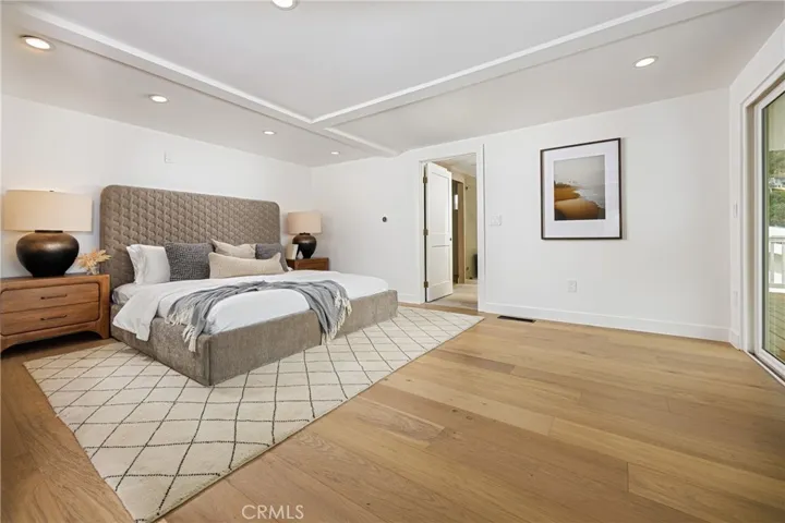 Main house: primary bedroom