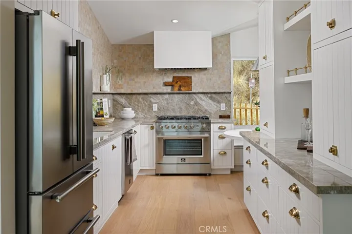 Main house: kitchen
