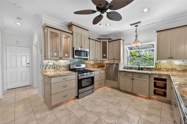 37540 Via El Dorado, Temecula, California 92592
