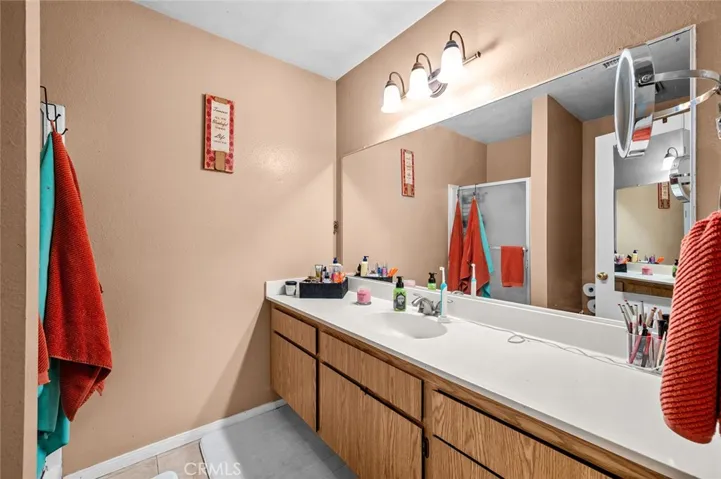 1806 N Vineyard A, Ontario, California 91764