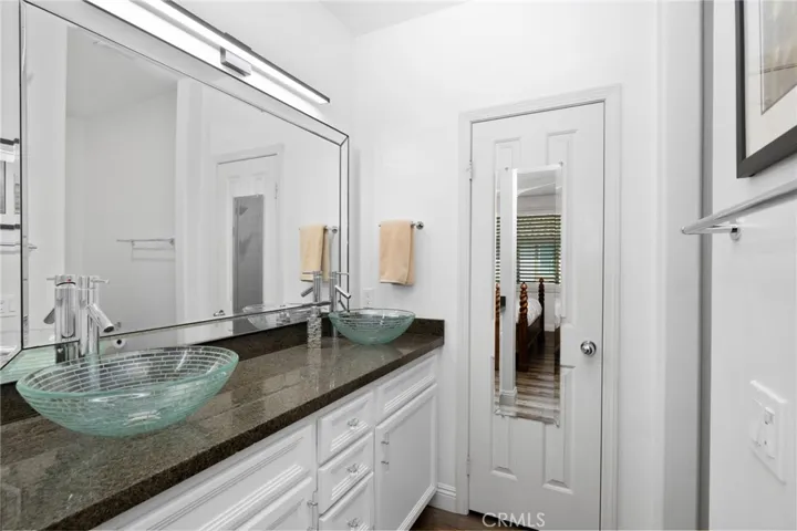 Primary Bathroom En-Suite