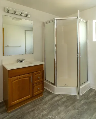 Studio Apartment Bathroom