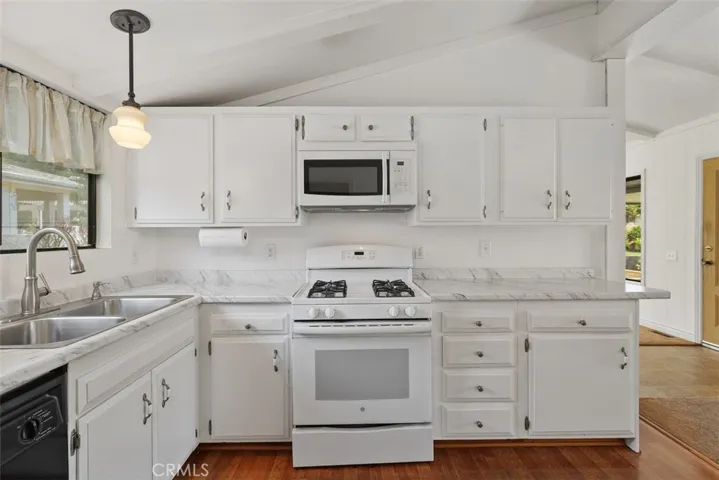 38240 Camino Cinife, Murrieta, California 92563