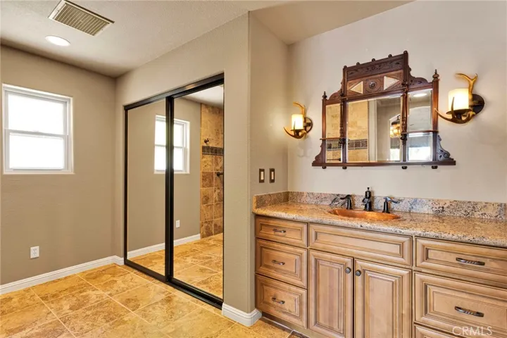 Bed 4 Bathroom