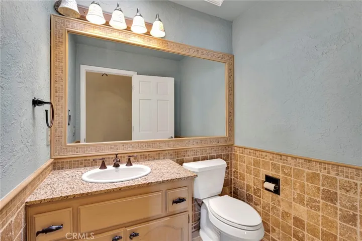 1/2 bath