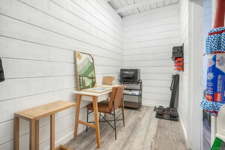1524 N Coast Hwy 101, Encinitas, California 92024