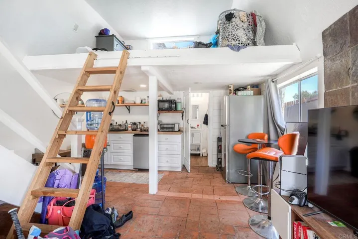 1524 N Coast Hwy 101, Encinitas, California 92024